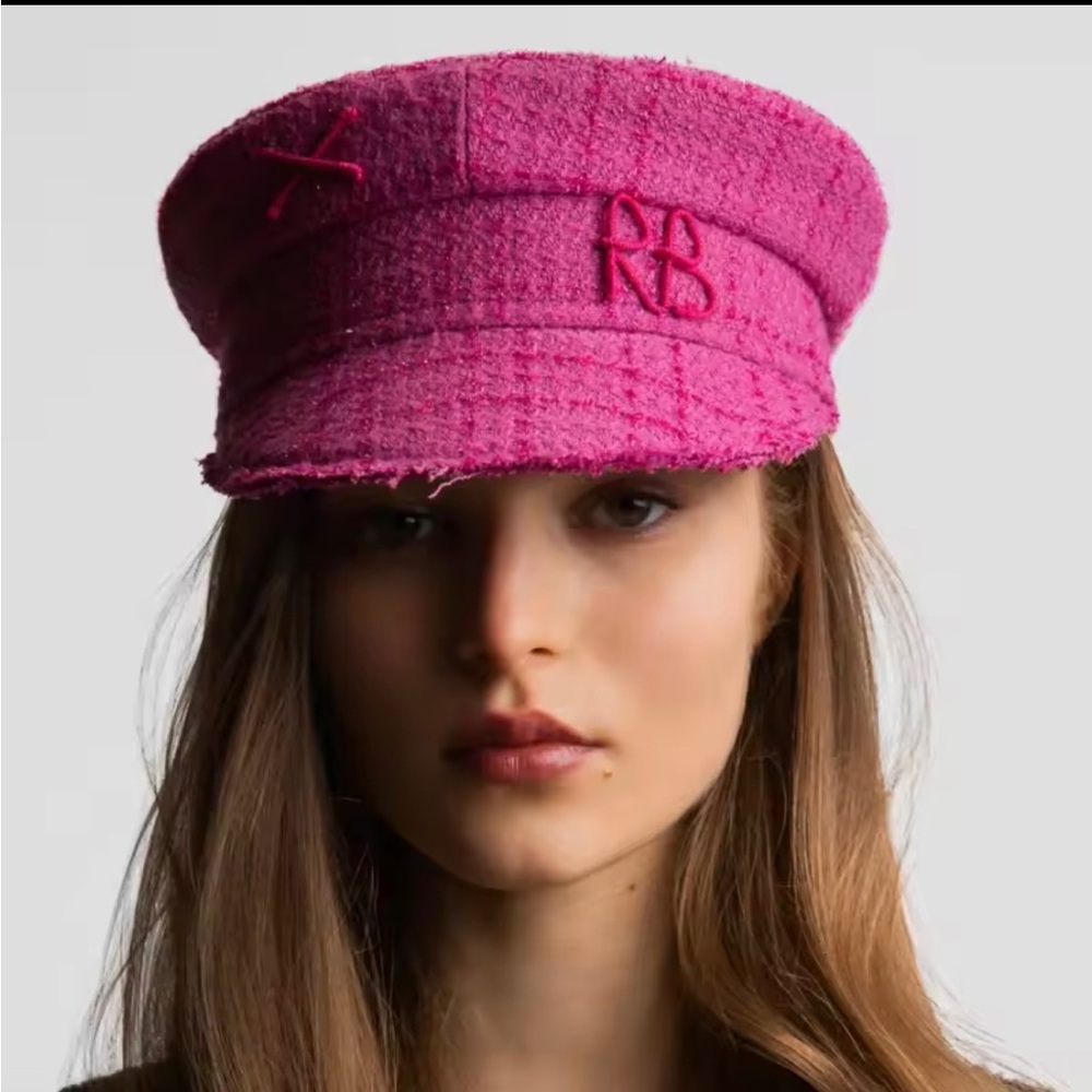 Beautiful tweed hat !